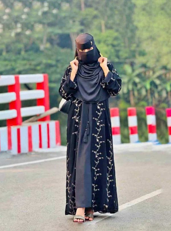 ভাইরাল দুবাই চেরি  এমব্রয়ডারি  বোরকা